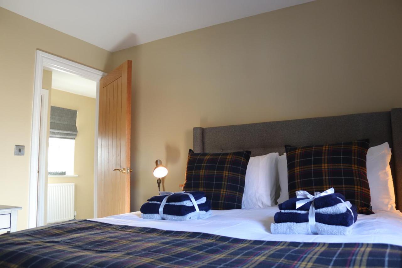 Canal View Cottage With Log Fire & Parking 블리스워스 외부 사진