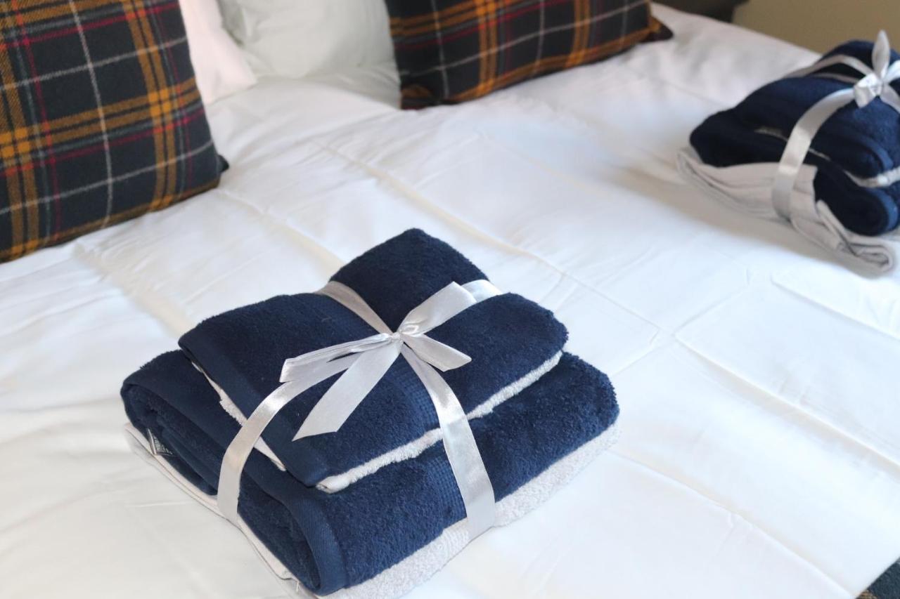 Canal View Cottage With Log Fire & Parking 블리스워스 외부 사진