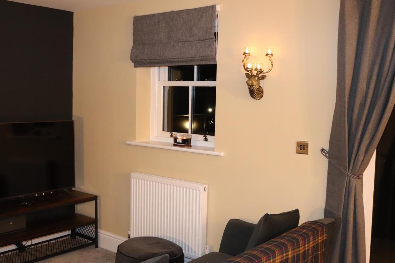 Canal View Cottage With Log Fire & Parking 블리스워스 외부 사진
