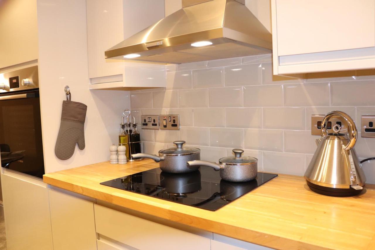 Canal View Cottage With Log Fire & Parking 블리스워스 외부 사진